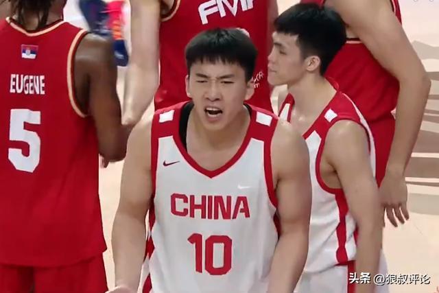 体育投注-男篮最强“暑假工”！王俊杰回归国家队首秀轰18+14&amp;amp;高达11前场板
